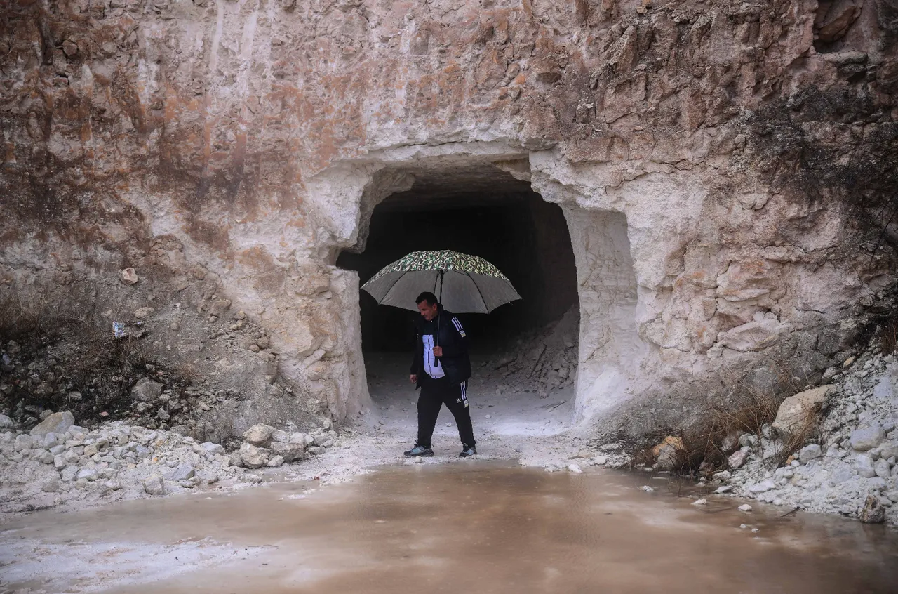 Halep'te terör tünelleri!