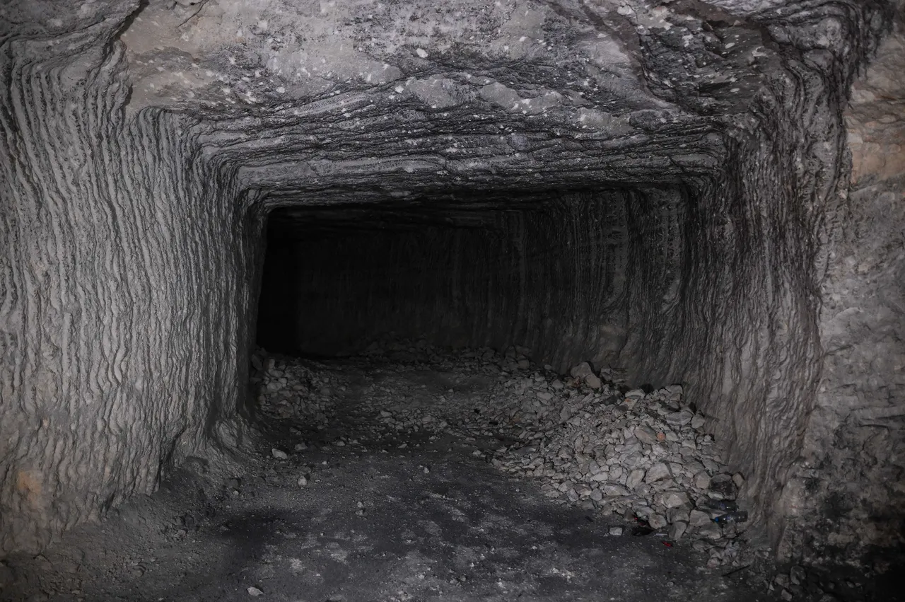 Halep'te terör tünelleri!