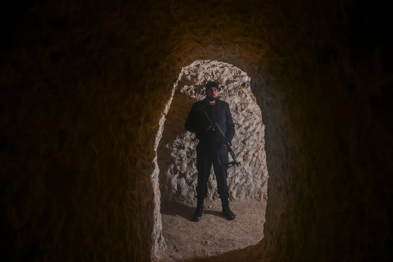 Halep'te terör tünelleri!