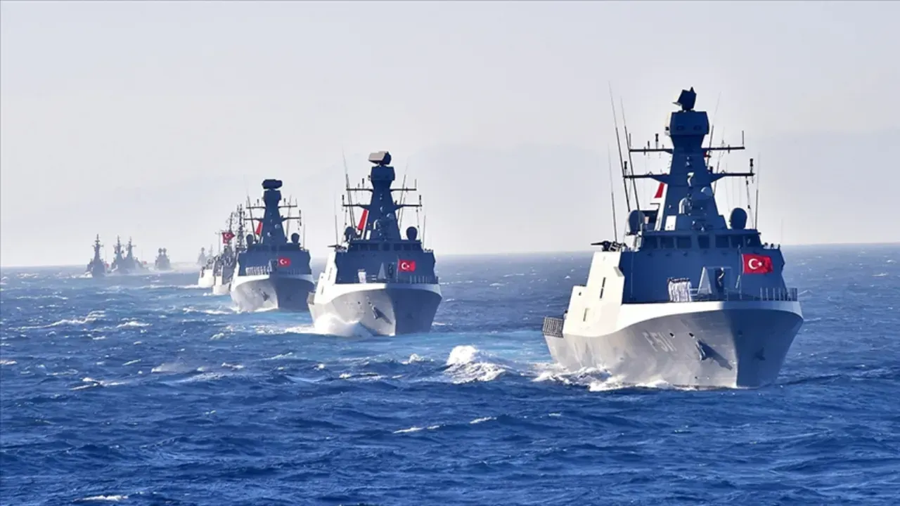 TÜRK SAVAŞ GEMİLERİ BÖLGEDE