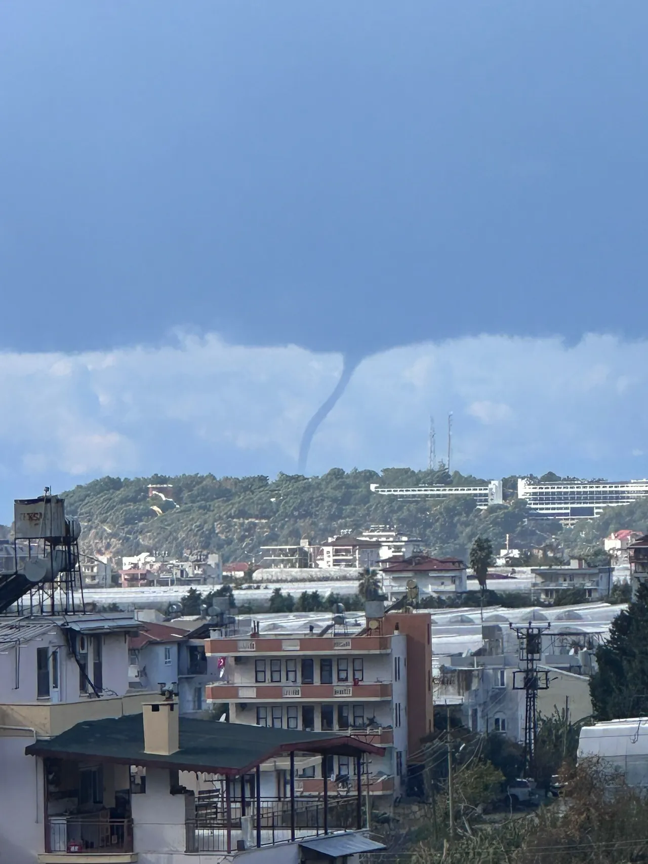 2026’nın ilki! Antalya’da korkutan manzara, tam 10 dakika sürdü