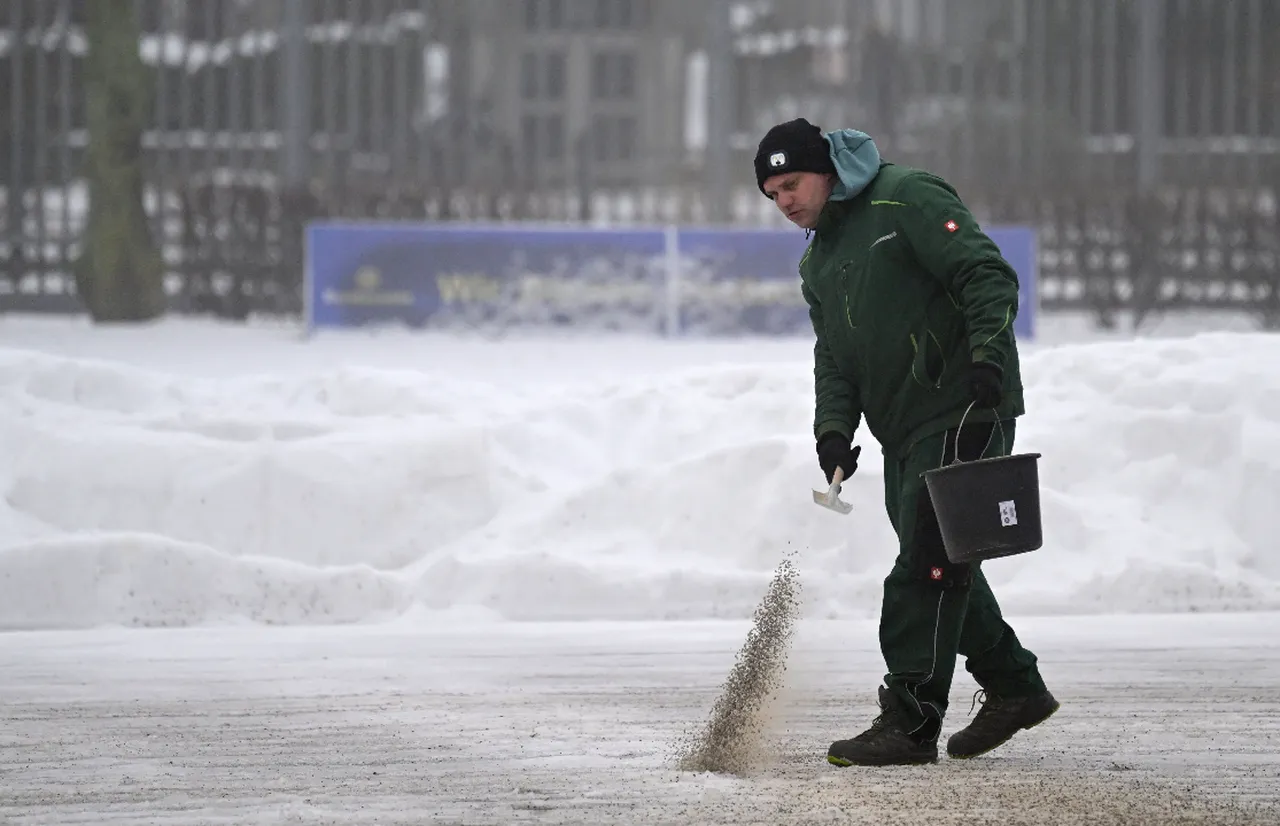 Avrupada uçuşlara kar engeli! Havalimanları hizmet dışı kaldı