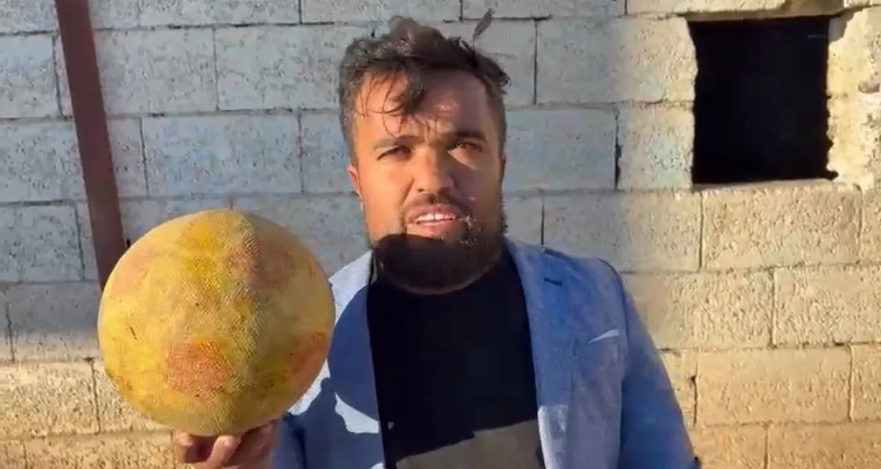 Boyu kısa, yeteneği büyük! Futbol topuyla meziyetleri hayran bırakıyor