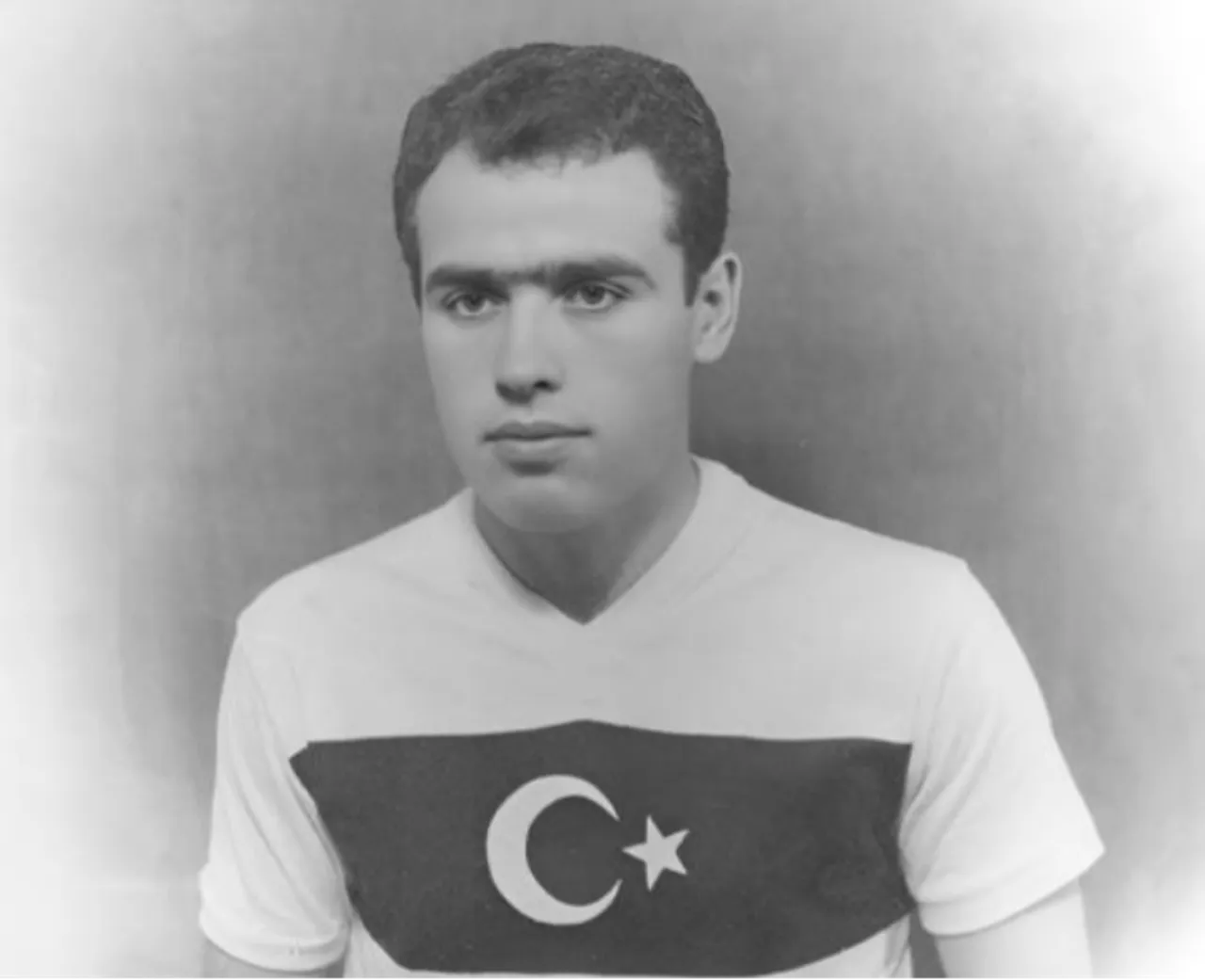 Eski milli futbolcu Ayfer Elmastaşoğlu hayatını kaybetti (Ayfer Elmastaşoğlu kimdir?)