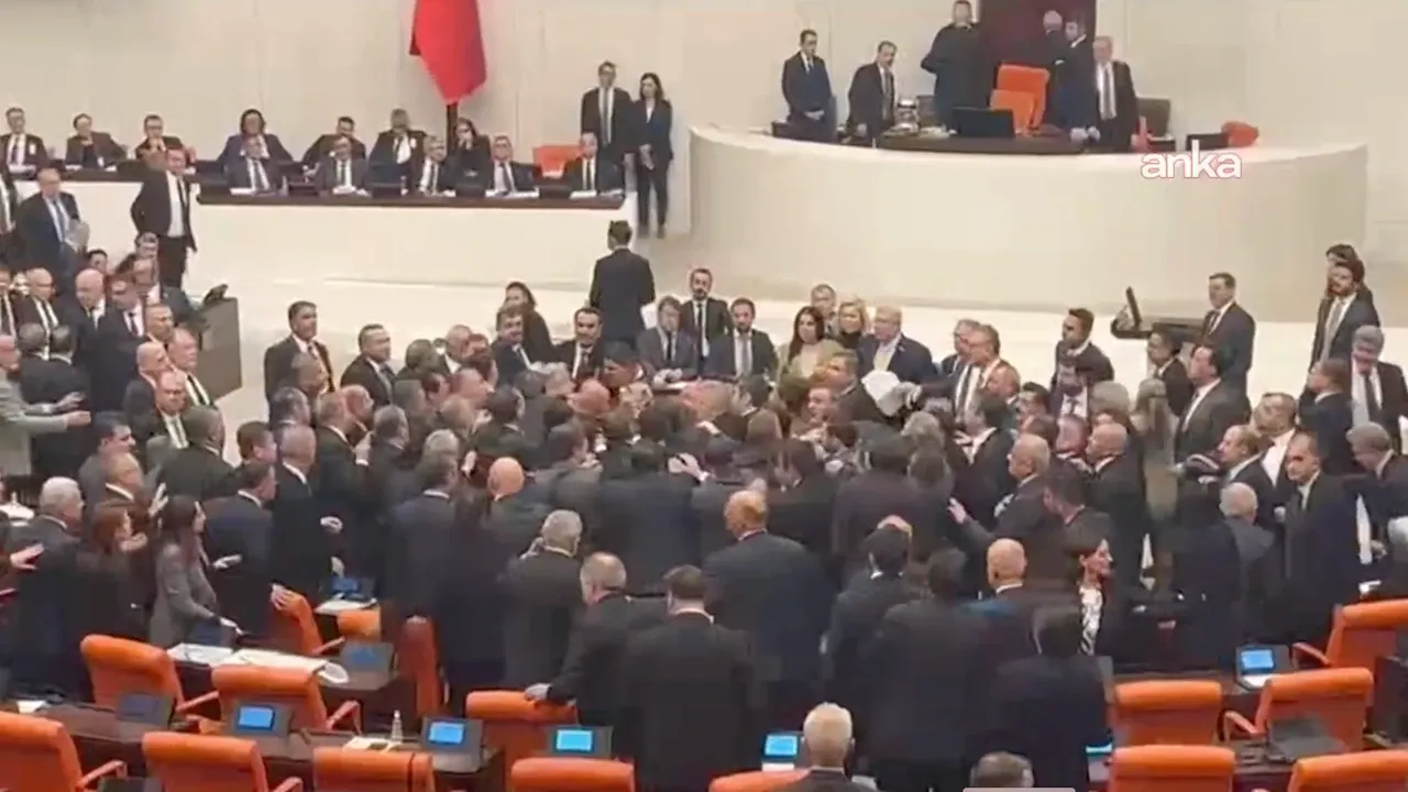 Huzur bozan vekile maaş kesme cezası! TBMM'ye Fransız disiplin modeli geliyor