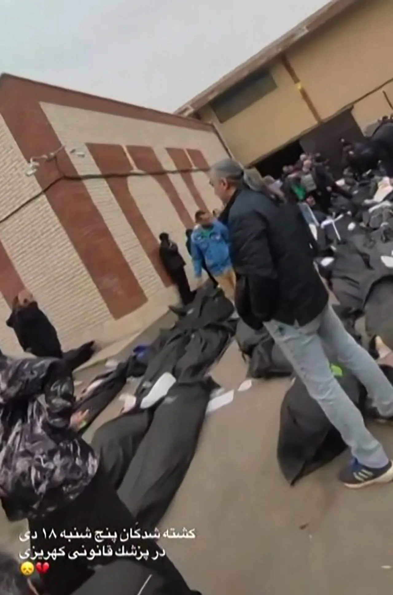 Cenaze almak 265 bin lira! İran'da kan donduran vahşet büyüyor