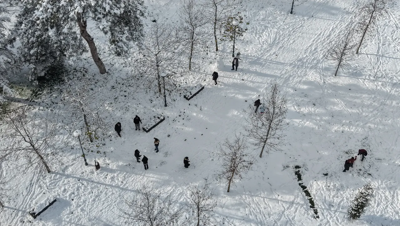 Kar yiyenleri bekleyen gizli tehlike! Kaşık kaşık tüketiliyordu, risk çok fazla