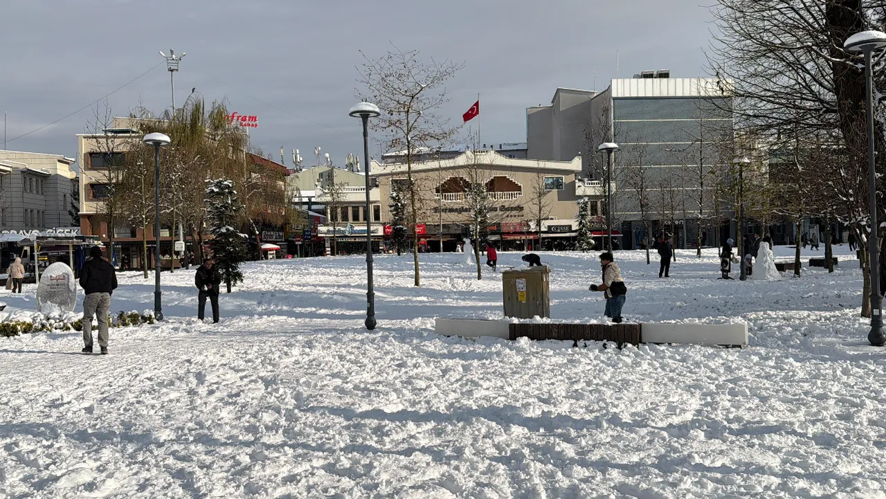 Kar yiyenleri bekleyen gizli tehlike! Kaşık kaşık tüketiliyordu, risk çok fazla