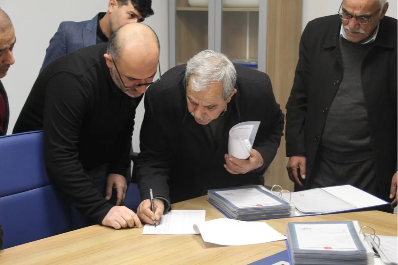 Köy halkı 32 yıl sonra tapularına kavuştu, yılların mağduriyeti bitti