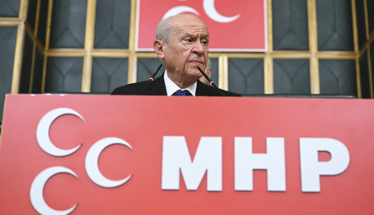 MHP lideri Bahçeliden DEM Partiye Halep tepkisi: Parmak sallaması makul görülemeyecek