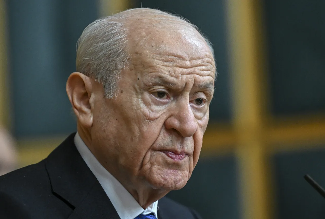 MHP lideri Bahçeliden DEM Partiye Halep tepkisi: Parmak sallaması makul görülemeyecek