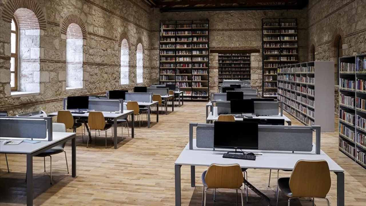 Rami kütüphanesinde hayat var! Üç senede 7,7 milyon ziyaretçi!