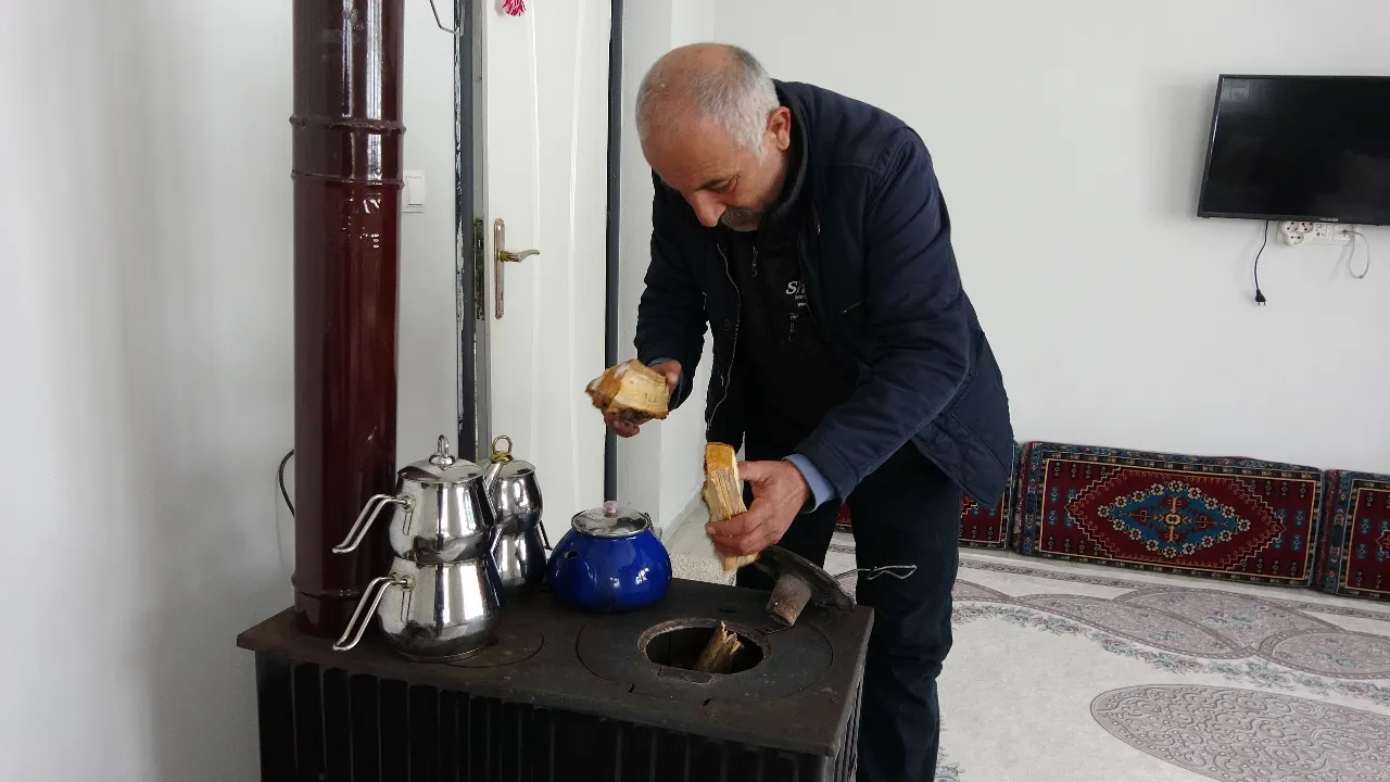 Tek bir ailenin yaşadığı köy! Hem yaz hem kış terk etmiyorlar! İşte sebebi