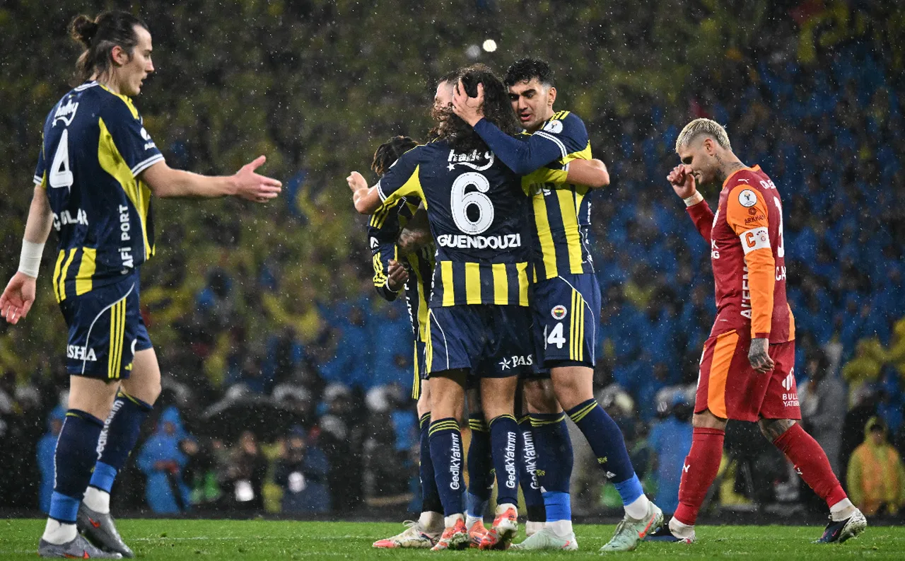 Fenerbahçe, Süper Kupa Finali'de Galatasaray'ı 2-0 mağlup etti