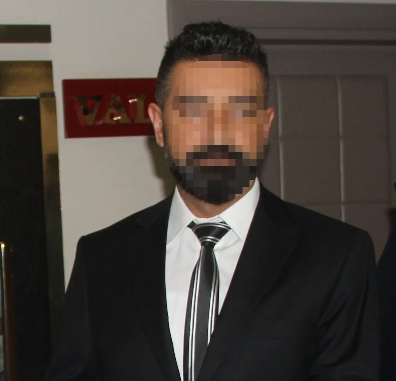 Uyuşturucu kuryesi çıkan polise 26 yıl hapis! Ödül aldığı ortaya çıktı