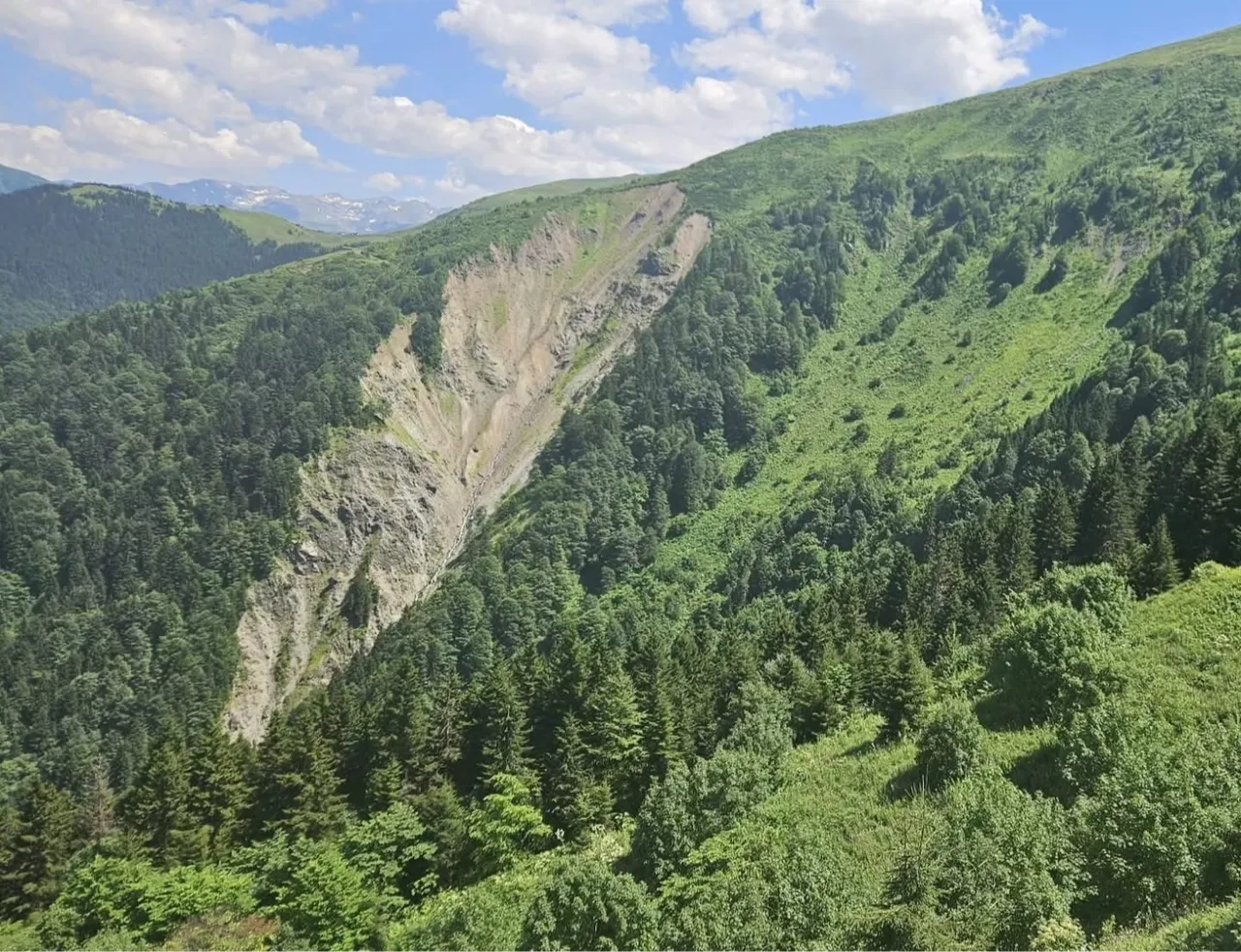 Uzungölün 400 yıllık sırrı çözülecek! Felaketten doğan hikaye gün yüzüne çıkıyor