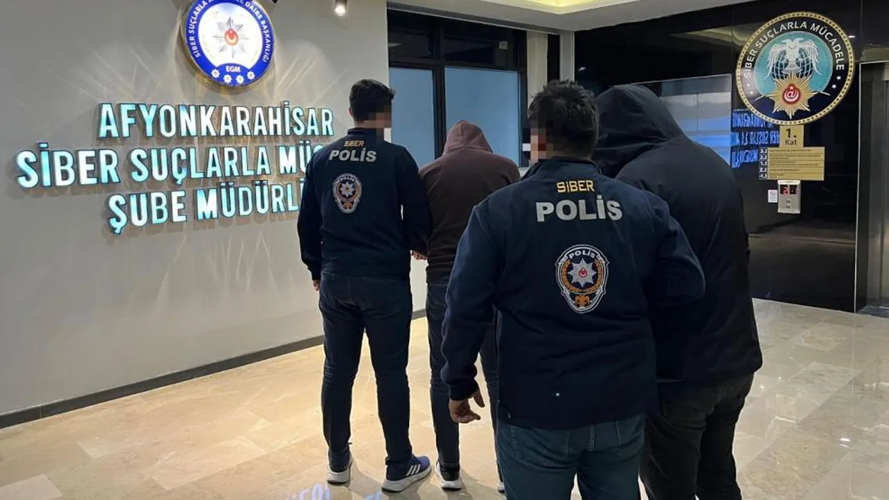 Afyonkarahisar'da ev almak isteyen kişiyi dolandıran şahıslar yakalandı!