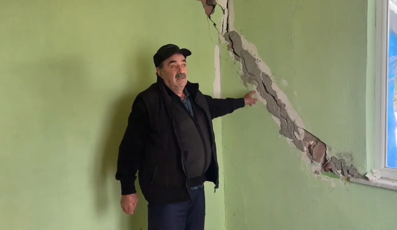 Bartın'da heyelan! 15 evde çatlak oluştu, Valilik'ten açıklama geldi