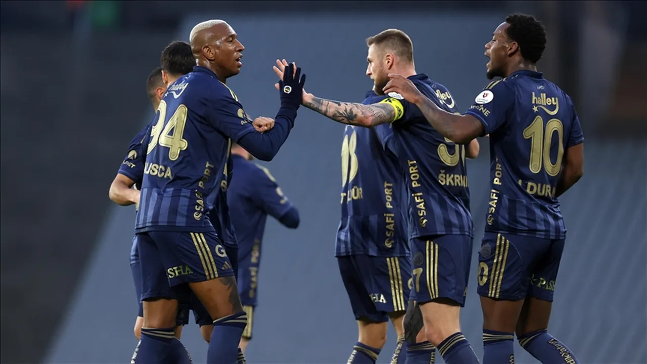 Beyoğlu Yeni Çarşı-Fenerbahçe maçı nerede oynanacak, saat kaçta? (Muhtemel 11ler)