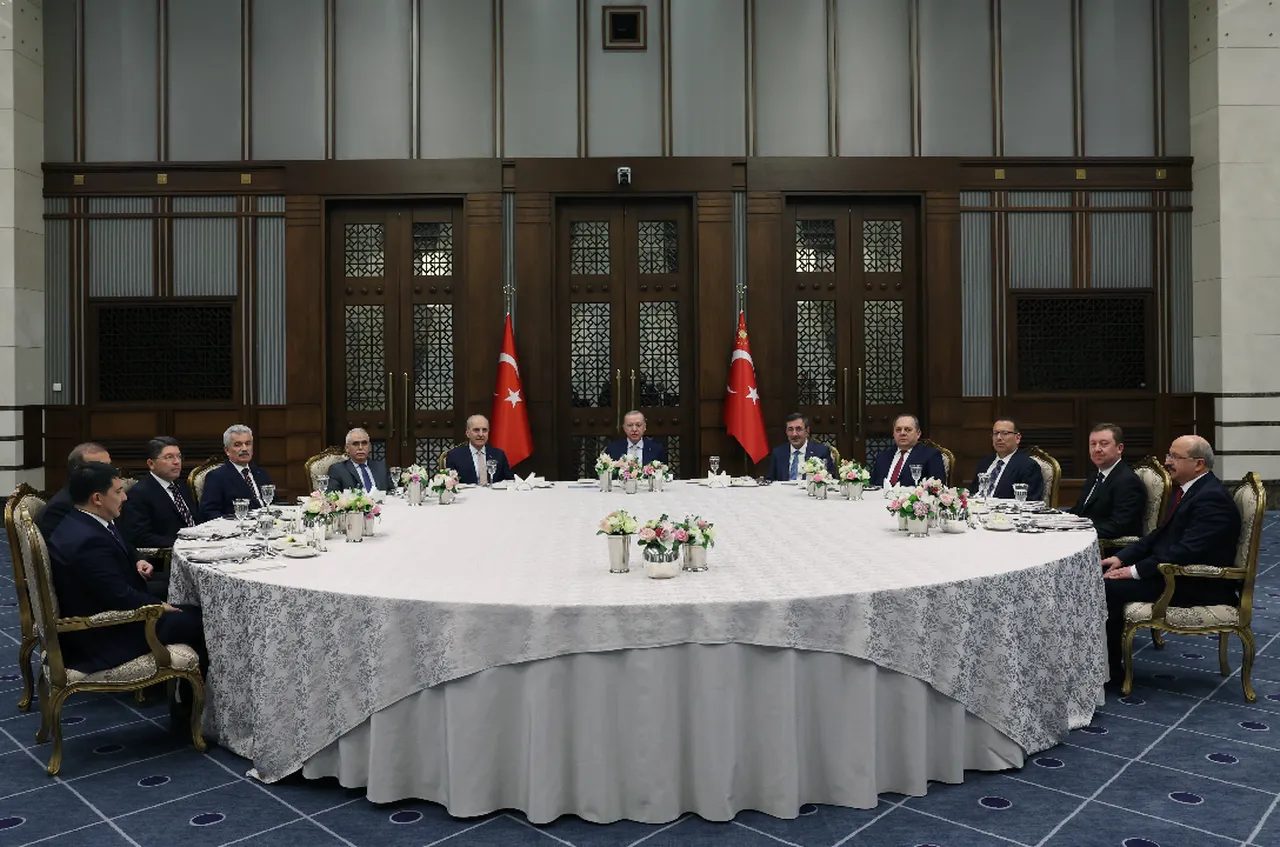 Cumhurbaşkanı Erdoğan, yasama, yürütme ve yargı organlarının temsilcileri ile buluştu 