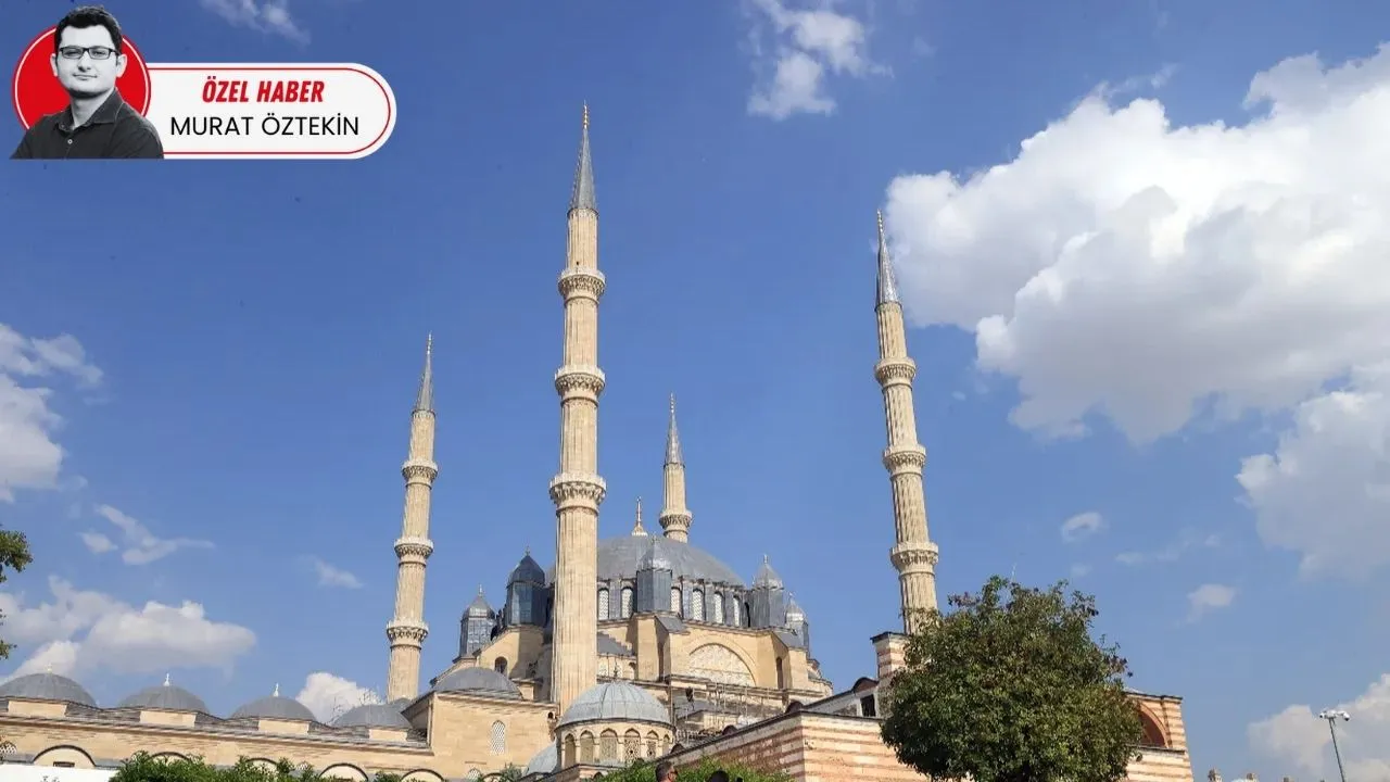 Selimiye’de iskeleler sökülüyor