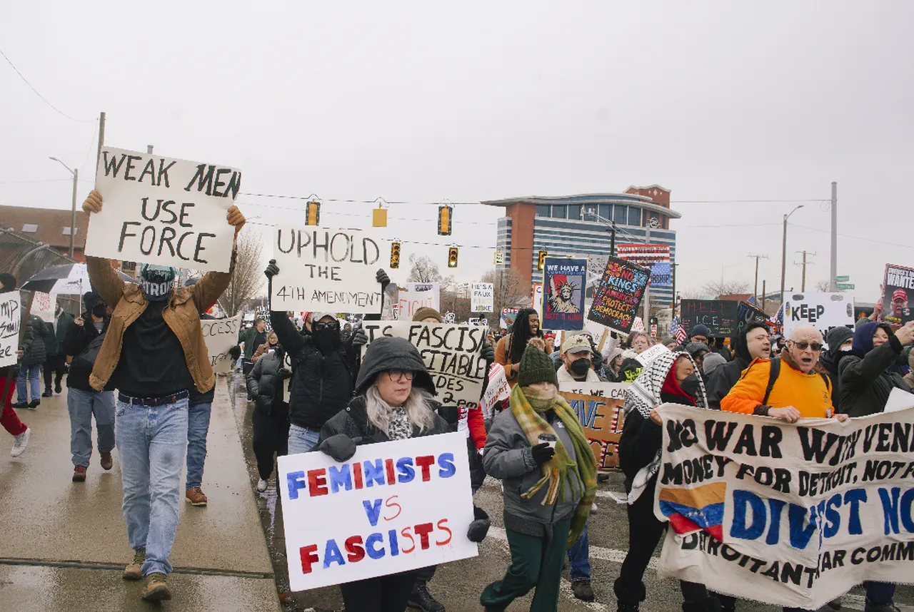 Trump yine bildiğiniz gibi! Bidenın taklidini yaparken şekilden şekle girdi