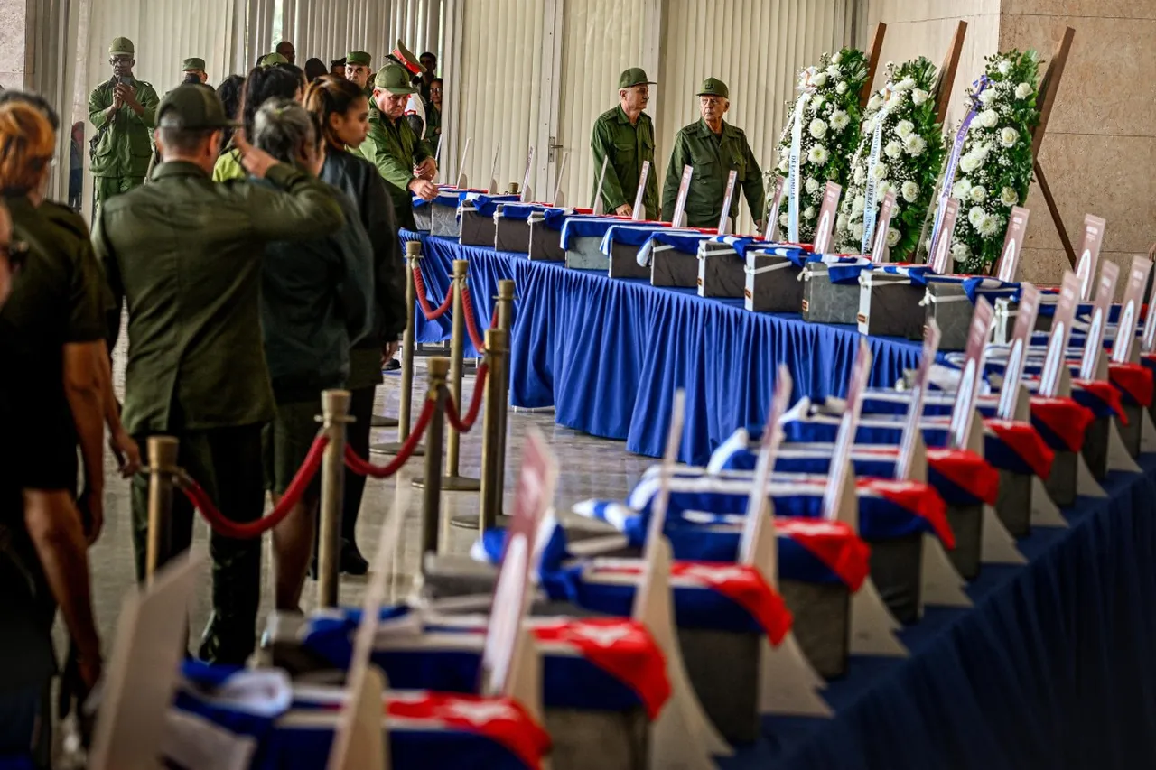 Küba'da ABD'nin saldırısında Venezuela'da hayatını kaybeden 32 kişi için anma töreni düzenlendi (AFP)