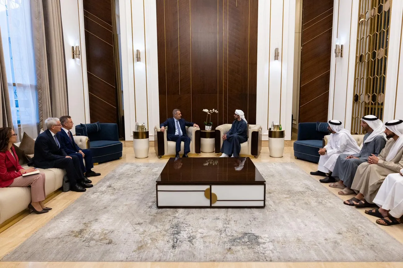 Dışişleri Bakanı Hakan Fidan, Abu Dabi’de, Birleşik Arap Emirlikleri Dışişleri ve Uluslararası İşbirliği Bakanı Şeyh Abdullah bin Zayid Al Nahyan ile görüştü.