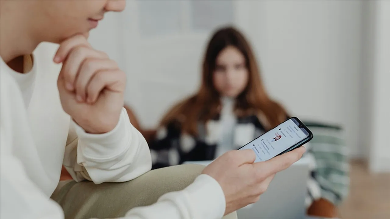 Çocuklara sosyal medya yasağında 204 sayfalık rapor, 82 öneri! Saat aralığı ortaya çıktı