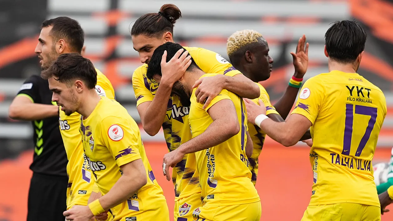 Eyüpspor, Iğdır FK'yi 2 golle geçti