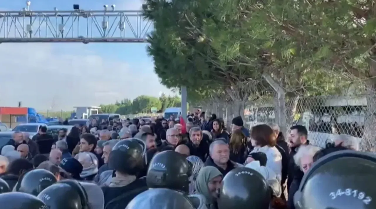 İmamoğlu duruşmasında jandarmaya hakaret etmişlerdi! CHP'lilere peş peşe tepkiler