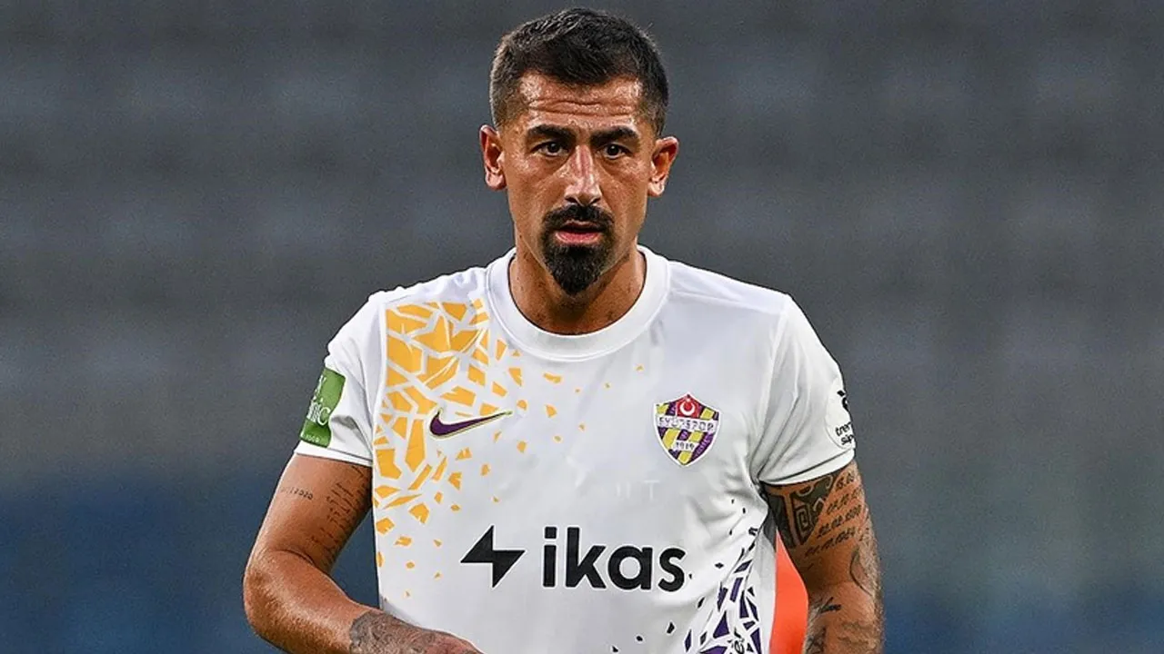 Kerem Demirbay yeni takımına imzayı attı