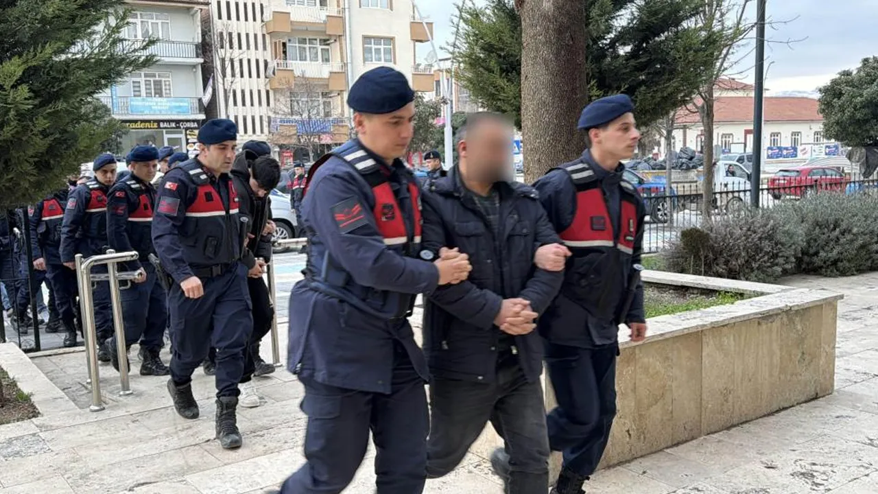 Tokat'ta 100 milyonluk operasyon! Çok sayıda gözaltı var