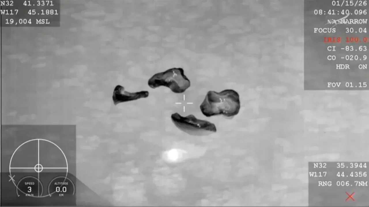 Uzaydan ilk tıbbi tahliye: Dört NASA astronotu Dünya'ya iniş yaptı