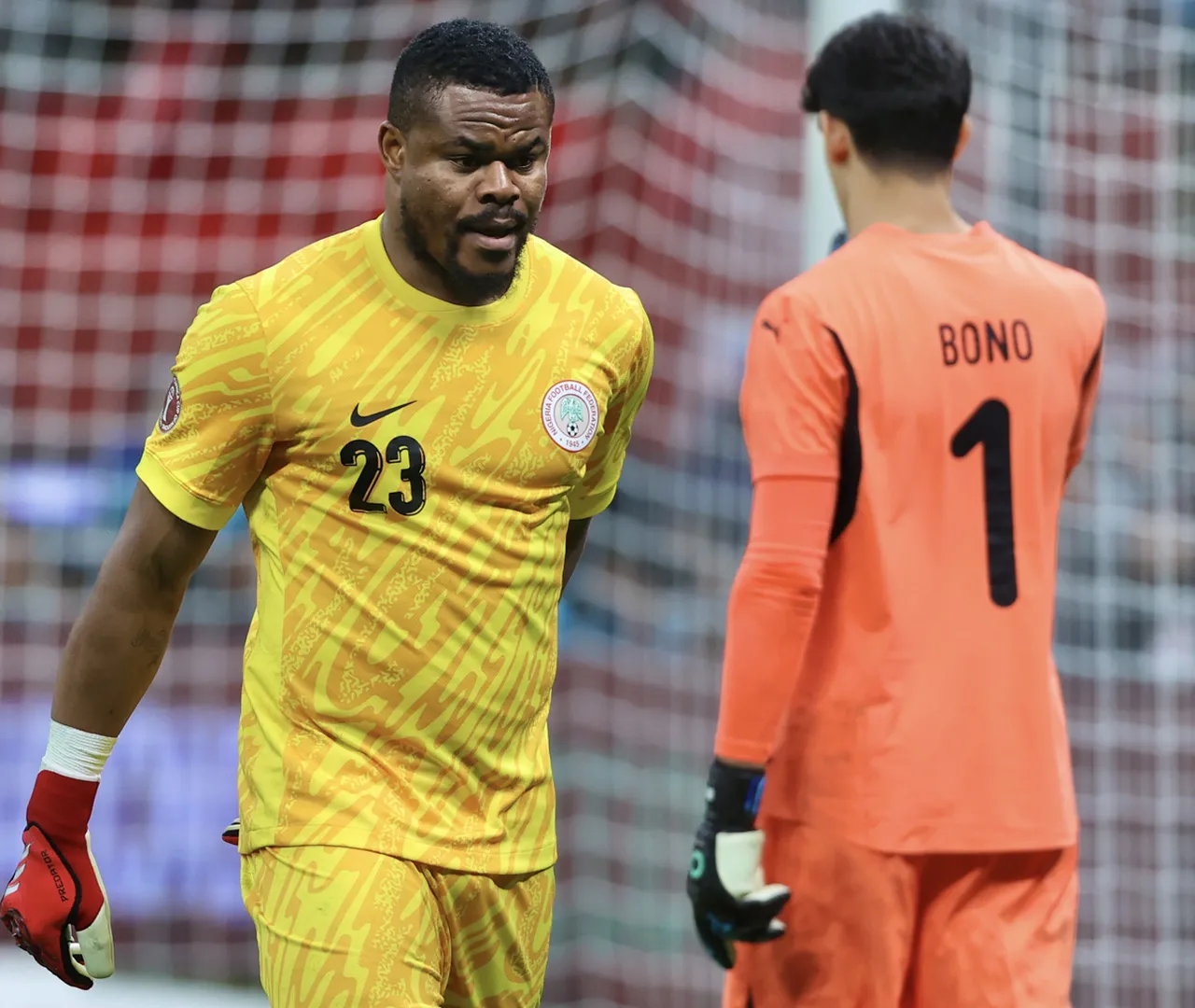 Faslı kaleci Yassine Bounou ile Nijeyralı kaleci Stanley Nwabali