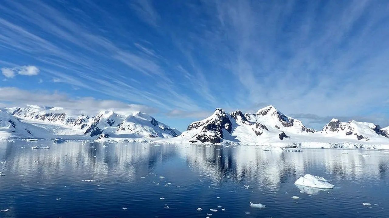 Antarktika'nın altında gizli dünya: Buz tabakasının gizlediği antik nehirler ve dağlar keşfedildi
