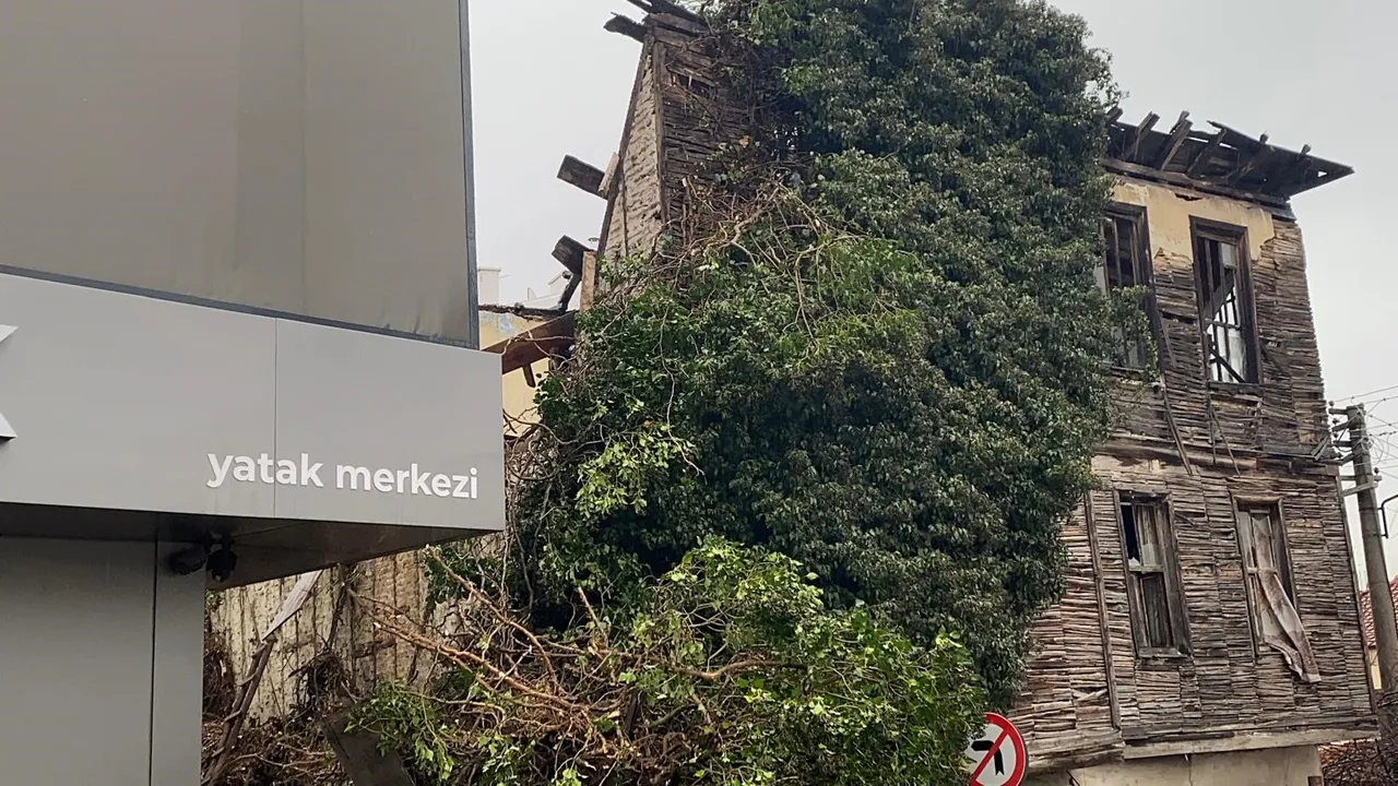 Her şey namazdayken oldu... Mağdur vatandaş sorduğu soruyla isyan etti