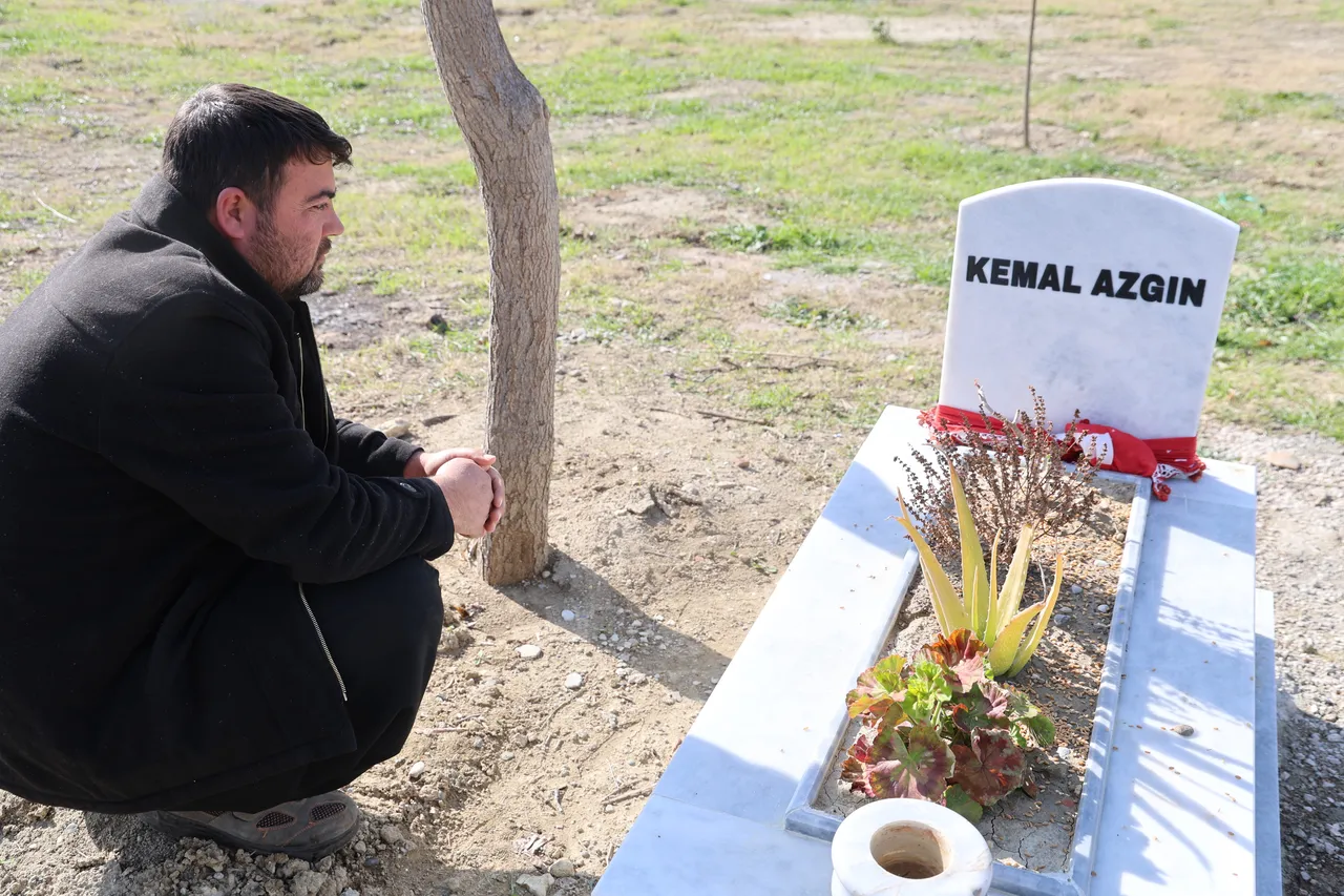 Karne sevinci yerine mezar ziyareti! Acılı baba adalet çağrısını yineledi