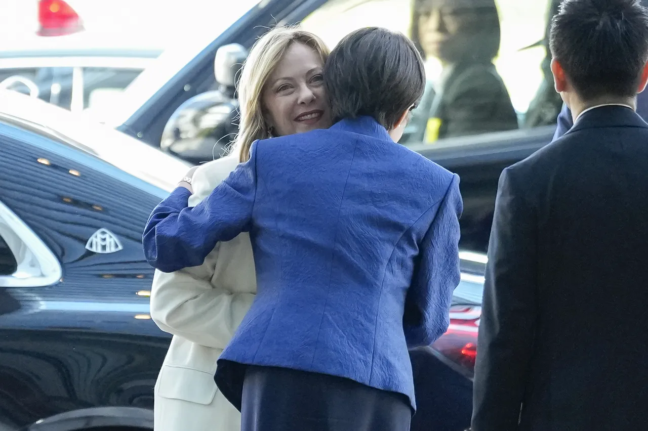 Tokyo-İtalya zirvesinin ardından renkli görüntüler! Meloni’den Takaichi ile animeli paylaşım