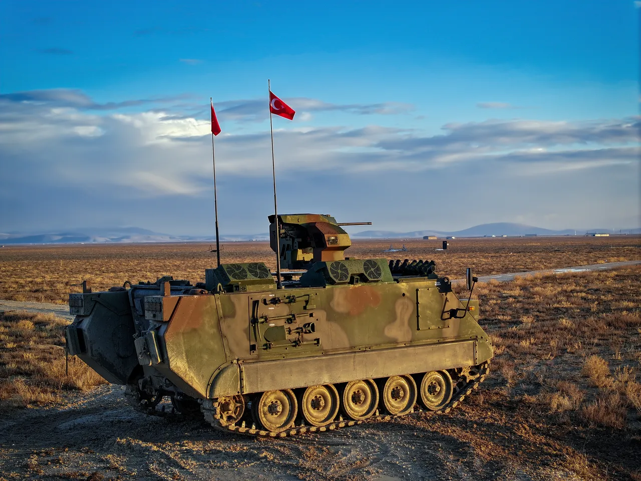 Türkiye'de bir ilk: Mehmetçiğin yeni nesil kalesi E-ZPT sahaya indi!