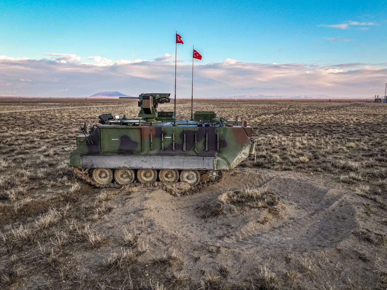 Türkiye'de bir ilk: Mehmetçiğin yeni nesil kalesi E-ZPT sahaya indi!