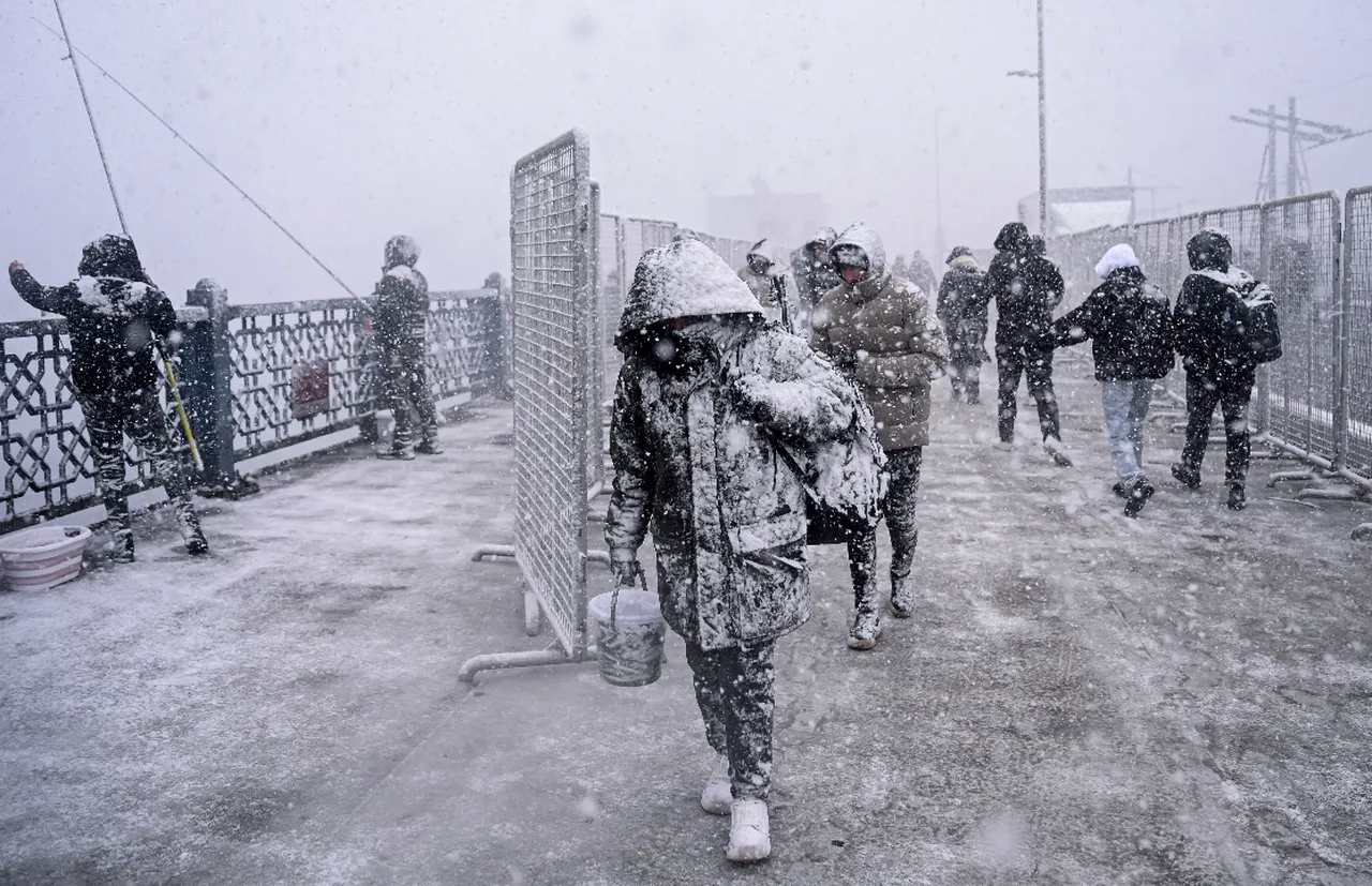 13 kente sarı kodlu uyarı! Kuvvetli kar yağışı geliyor