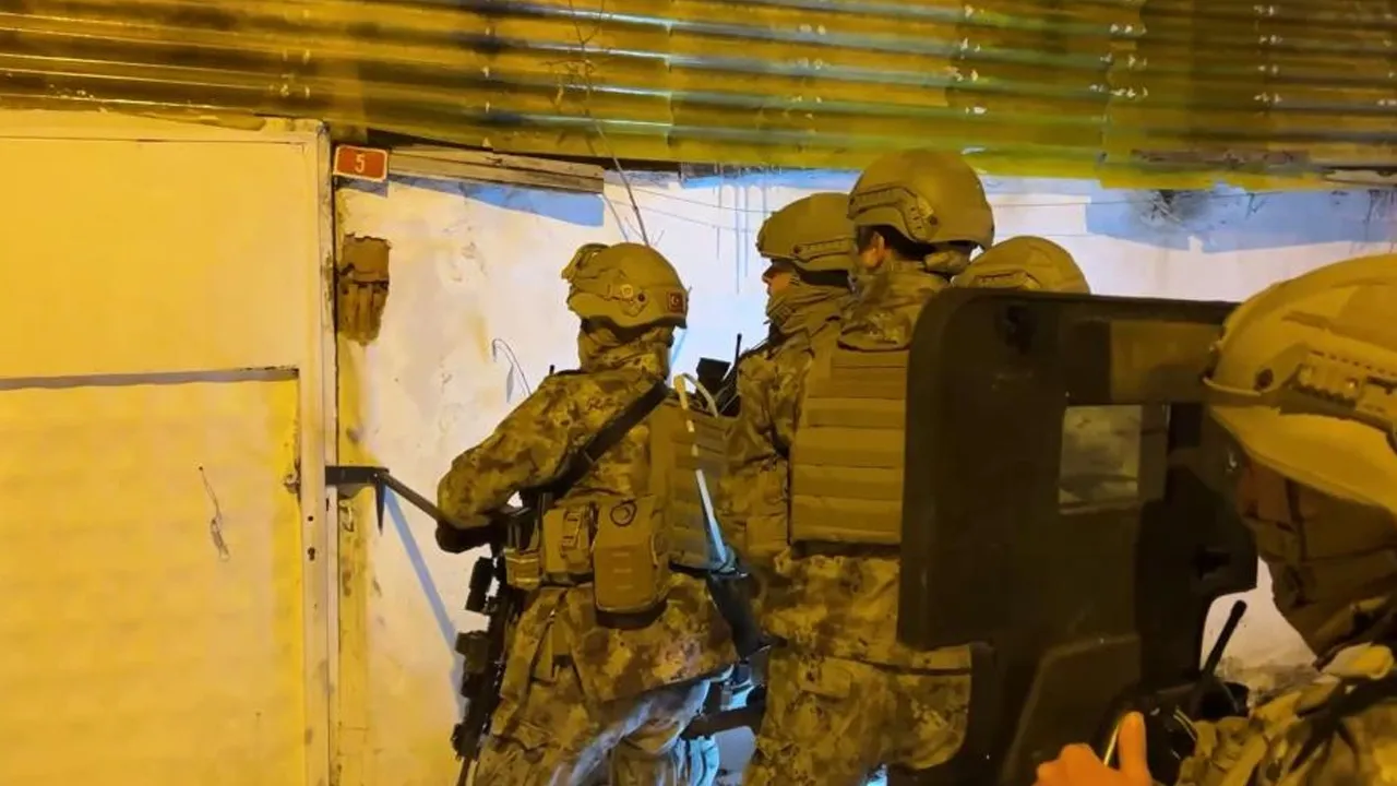 3 ilde siber dolandırıcılık operasyonu! 11 kişi tutuklandı