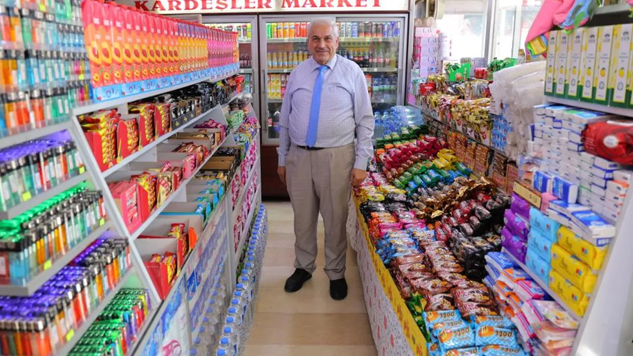 Bu markete gelen şaşırıyor! 39 yıldır aynı