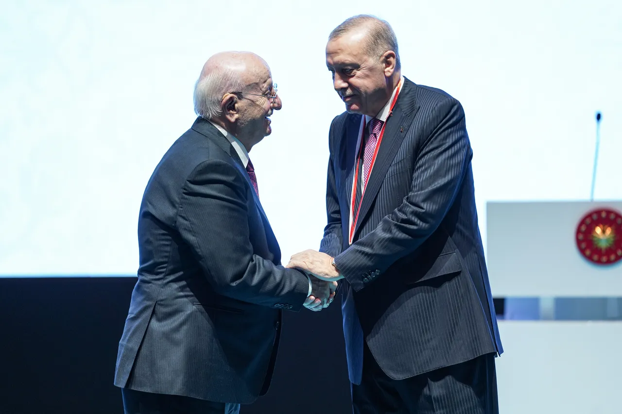 Cumhurbaşkanı Erdoğan: Modern zaman vebasının başını ezmeliyiz