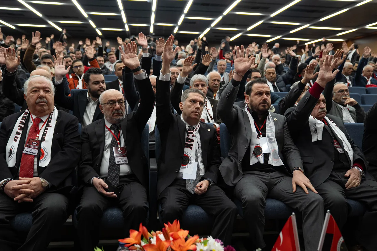 Gençlerbirliği’nde olağanüstü seçimli genel kurul, daha ilk dakikalardan itibaren ciddi bir krizle başladı