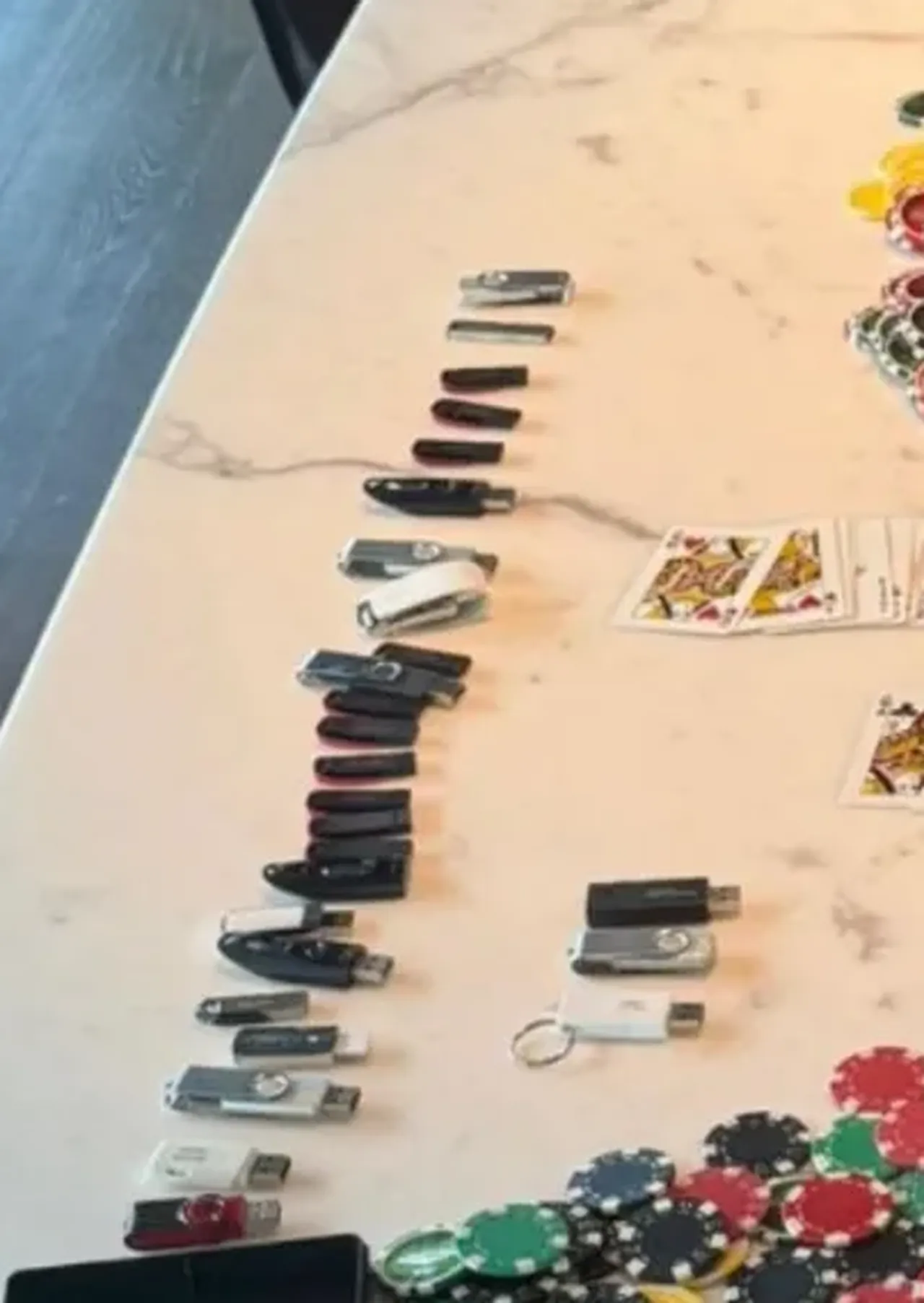 İş insanları, oyuncular, mankenler... Bebek Otel skandalı büyüyor: Muzaffer Yıldırım'ın şantaj arşivi ortaya çıktı