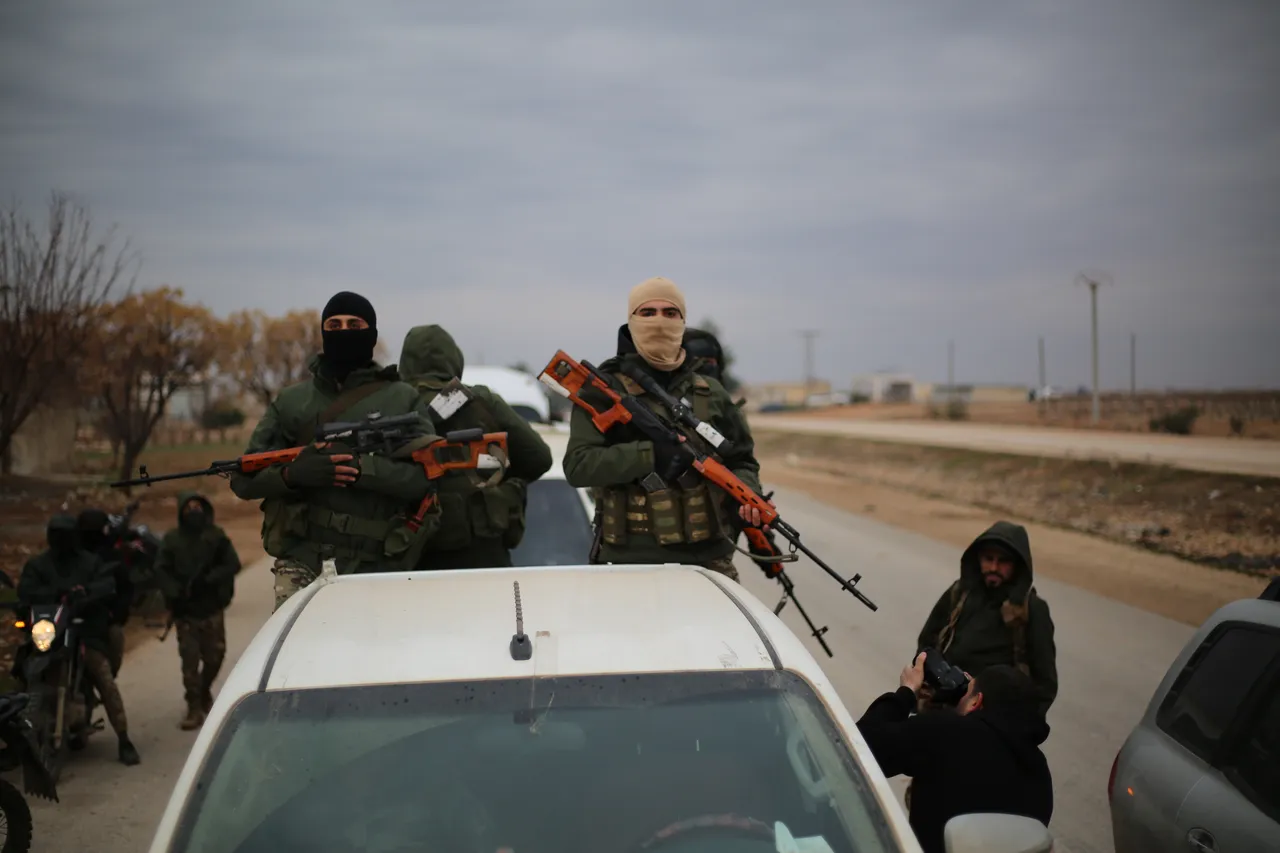 Suriye ordusu Rakka'ya girdi! YPG'li teröristler saldırdı, 2 asker hayatını kaybetti