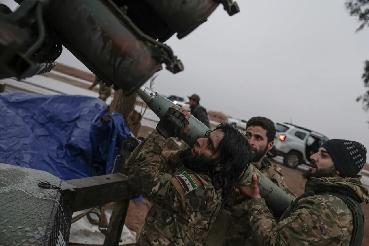 YPG Tabka'dan çekiliyor! Suriye ordusu Rakka'nın kapısını araladı