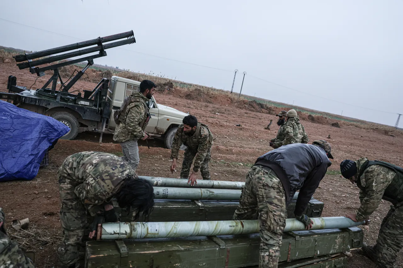YPG Tabka'dan çekiliyor! Suriye ordusu Rakka'nın kapısını araladı